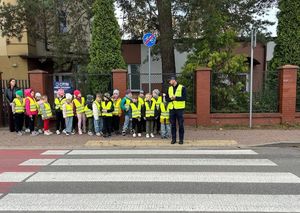 policja, przejście, uczniowie