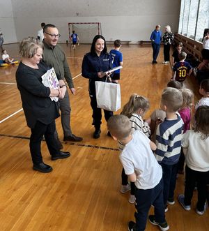 policjantka, dzieci, zabawa